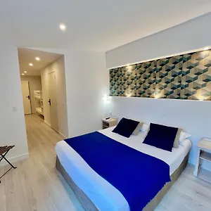 De Flore Hotel